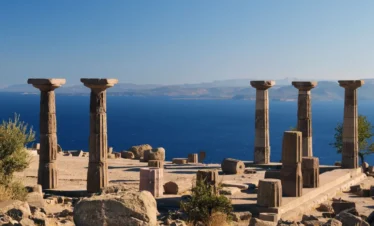 Assos