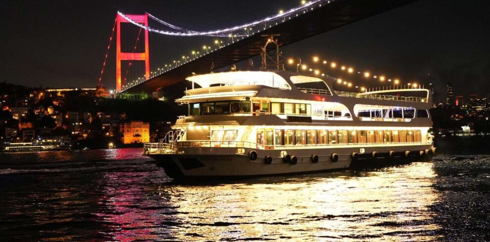 Bosphorus Dinner Cruise & Turkish Night Show