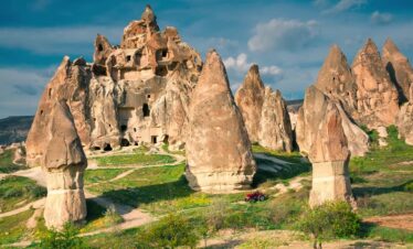 4-Day Tour: Kusadasi & Selcuk to Cappadocia Tour via Pamukkale