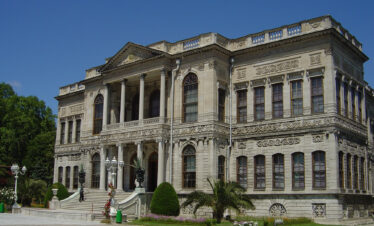 Afternoon Bosphorus Sightseeing Cruise dolmabahce