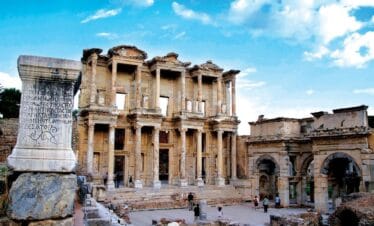 2-Day Adventure: The Magic of Ephesus and Pamukkale
