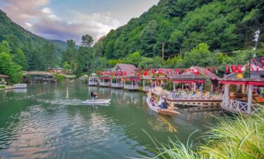 7-Day Family Fun Tour