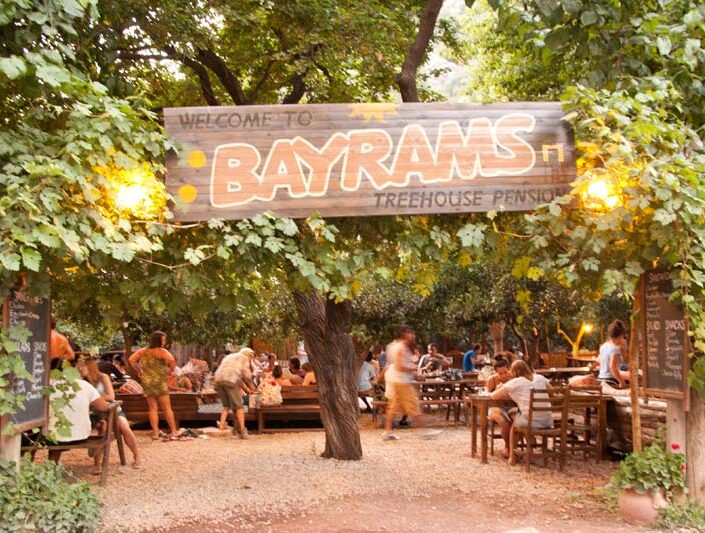 Bayrams Tree Houses (Guesthouse)