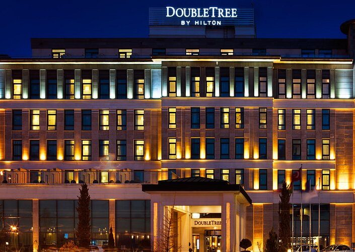 DoubleTree by Hilton Hotels Van