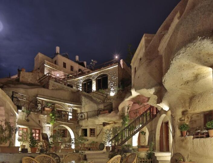 Shoestring Caves
